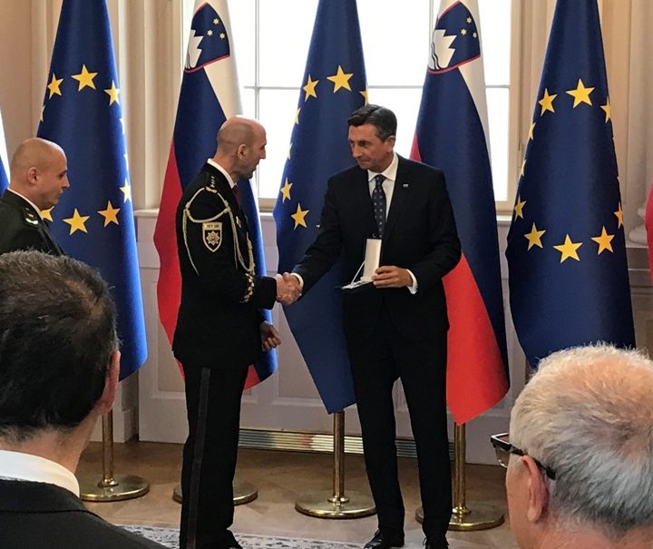 Slovinský prezident vyznamenal slovenskú políciu za prínos pri zvládaní migračnej krízy