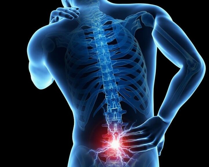 Trápia vás bolesti platničky? Zákrok je jednoduchší, než si myslíte